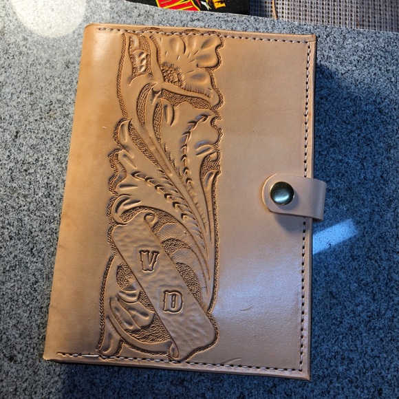 Mini and regular padfolio hand tooled - Picture 6 of 6